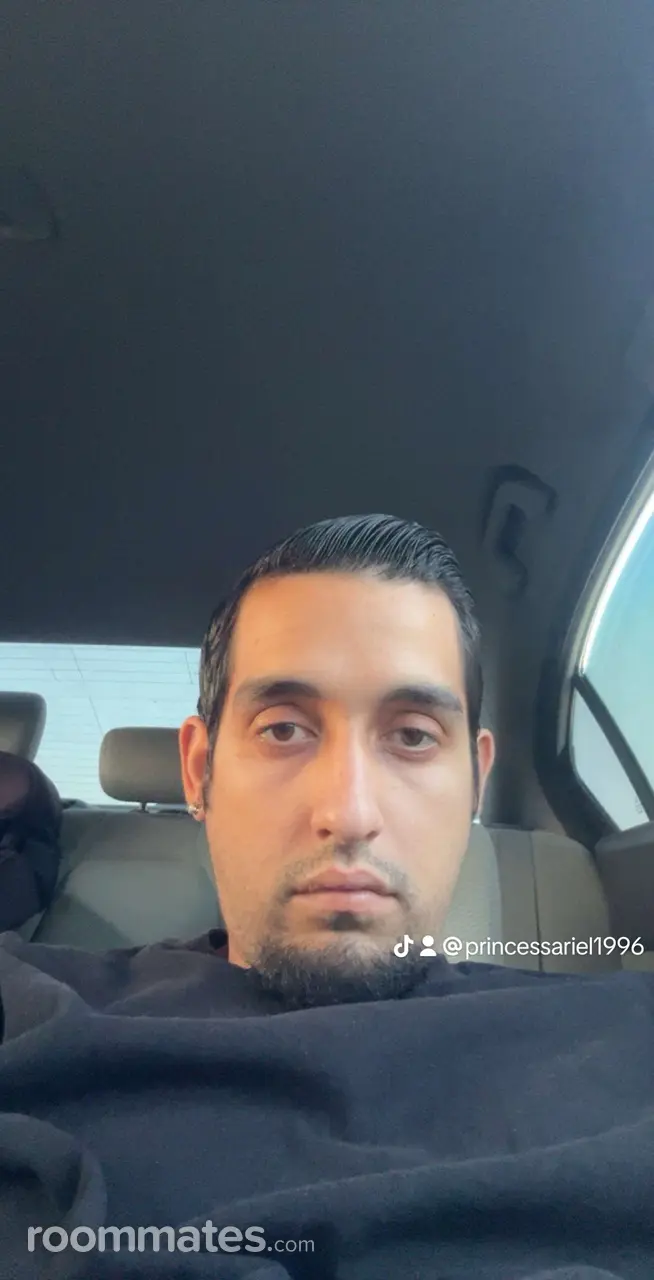 Profile photo 1 of 1