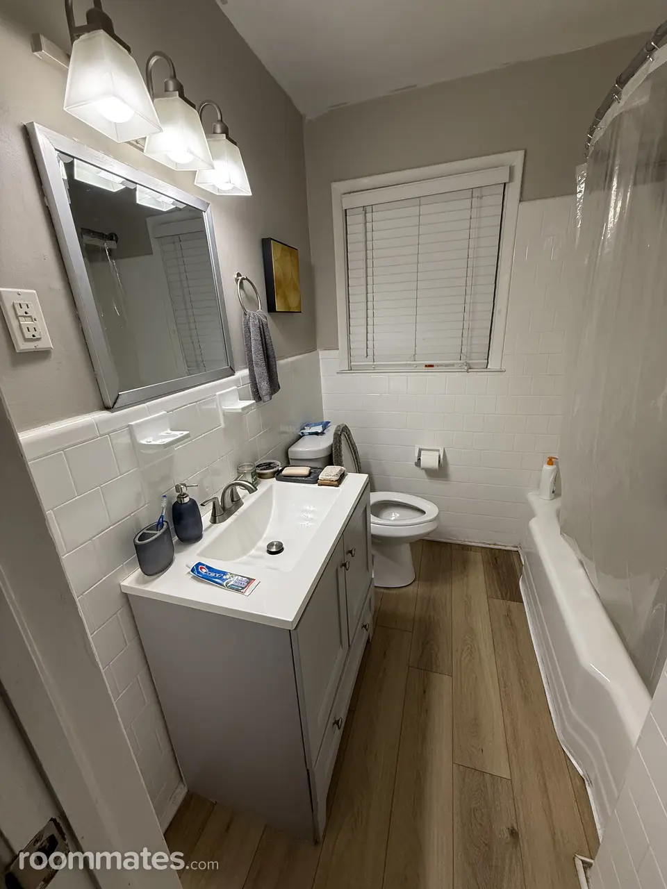 Profile photo 8 of 13