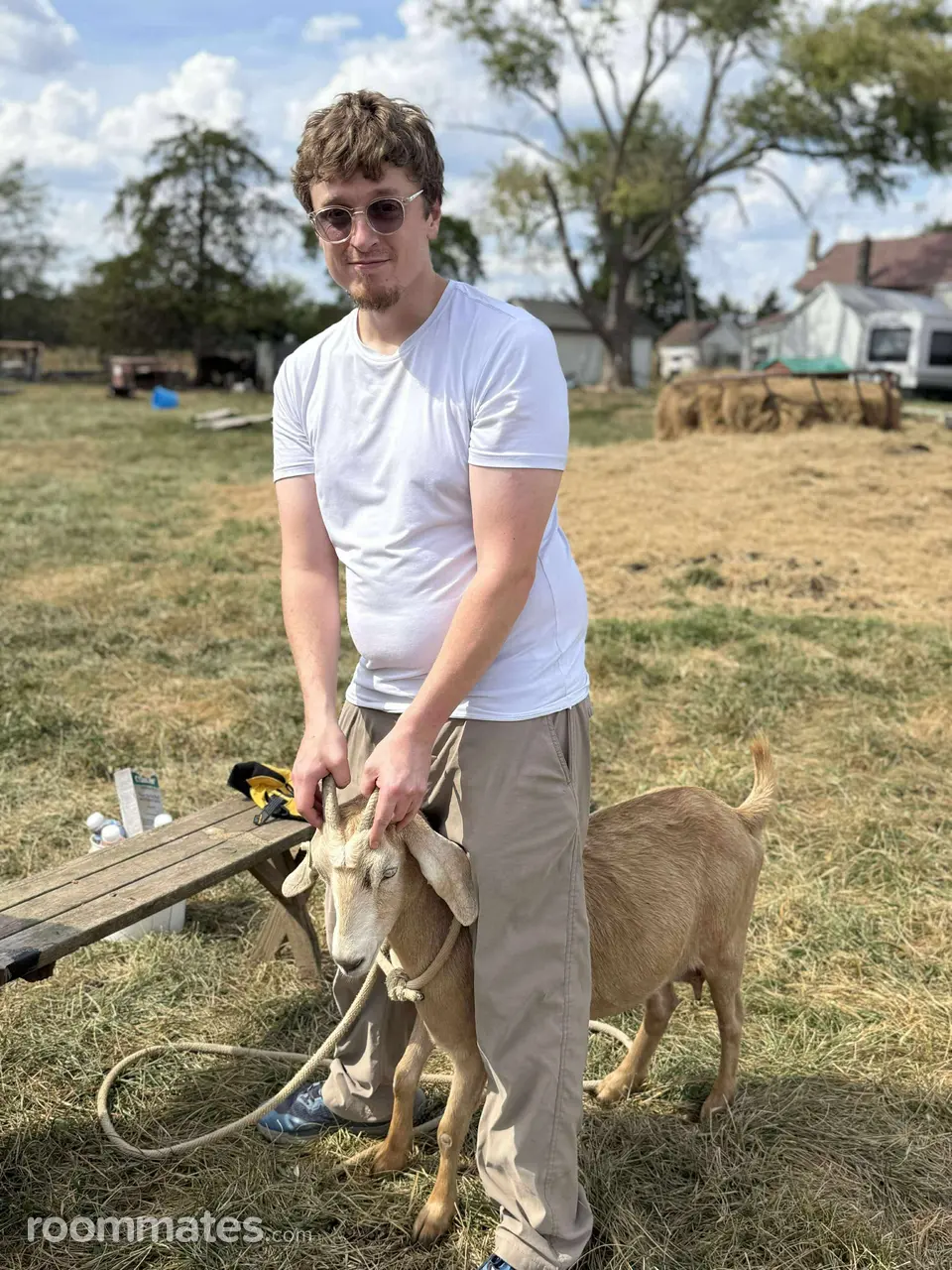 Profile photo 7 of 11