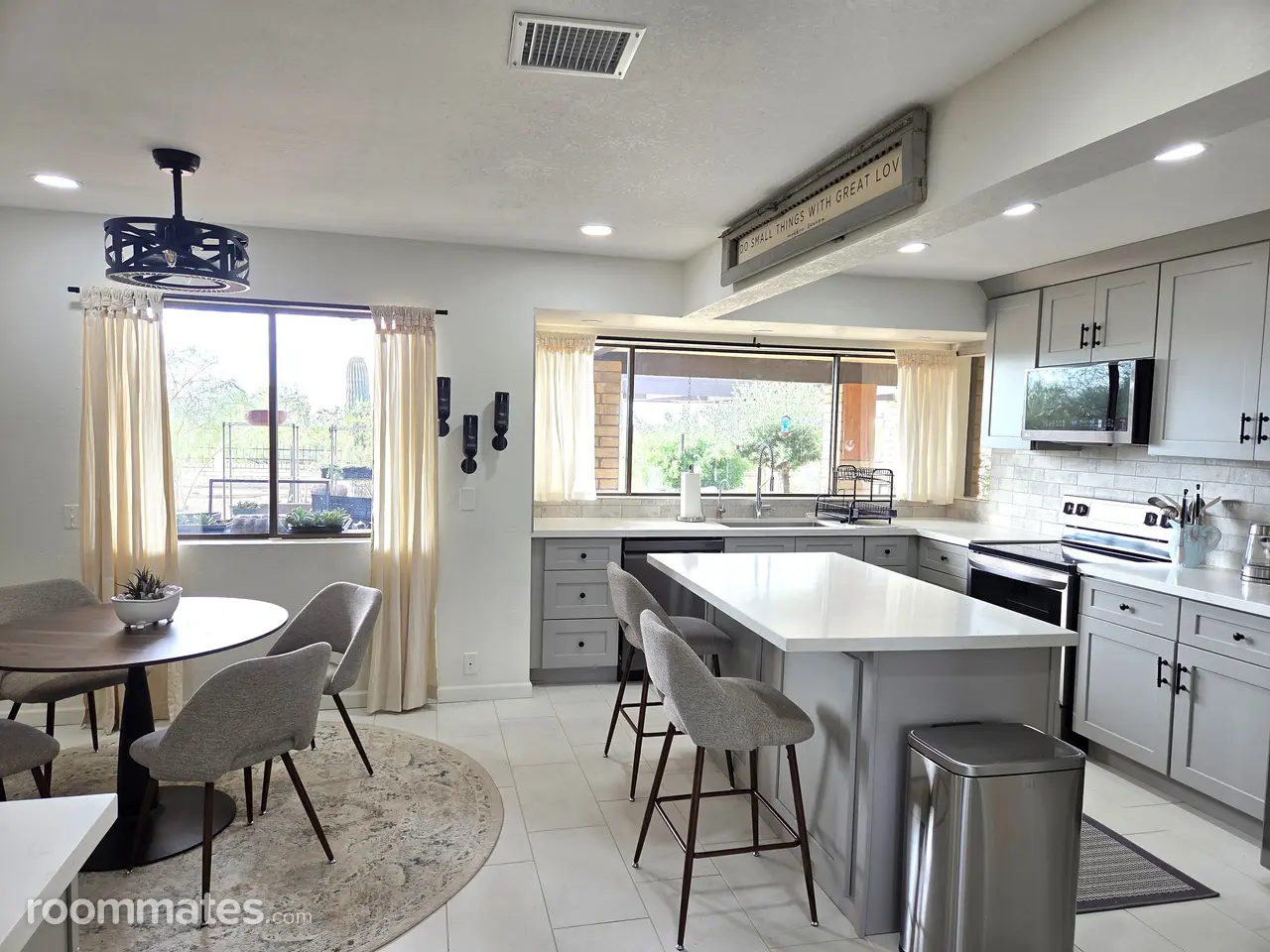 Profile photo 6 of 13