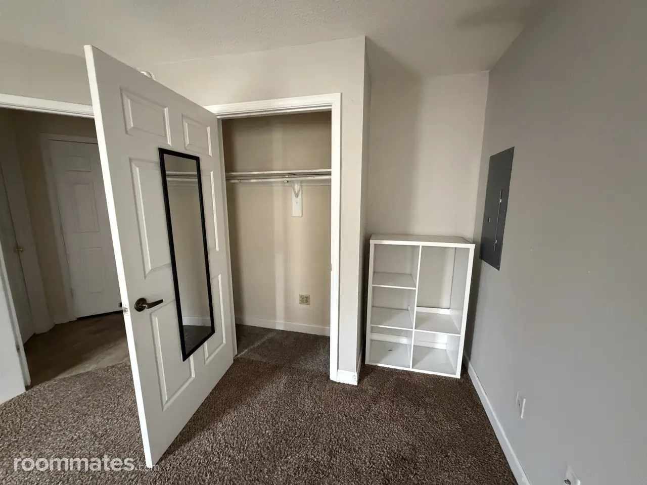 Profile photo 7 of 13