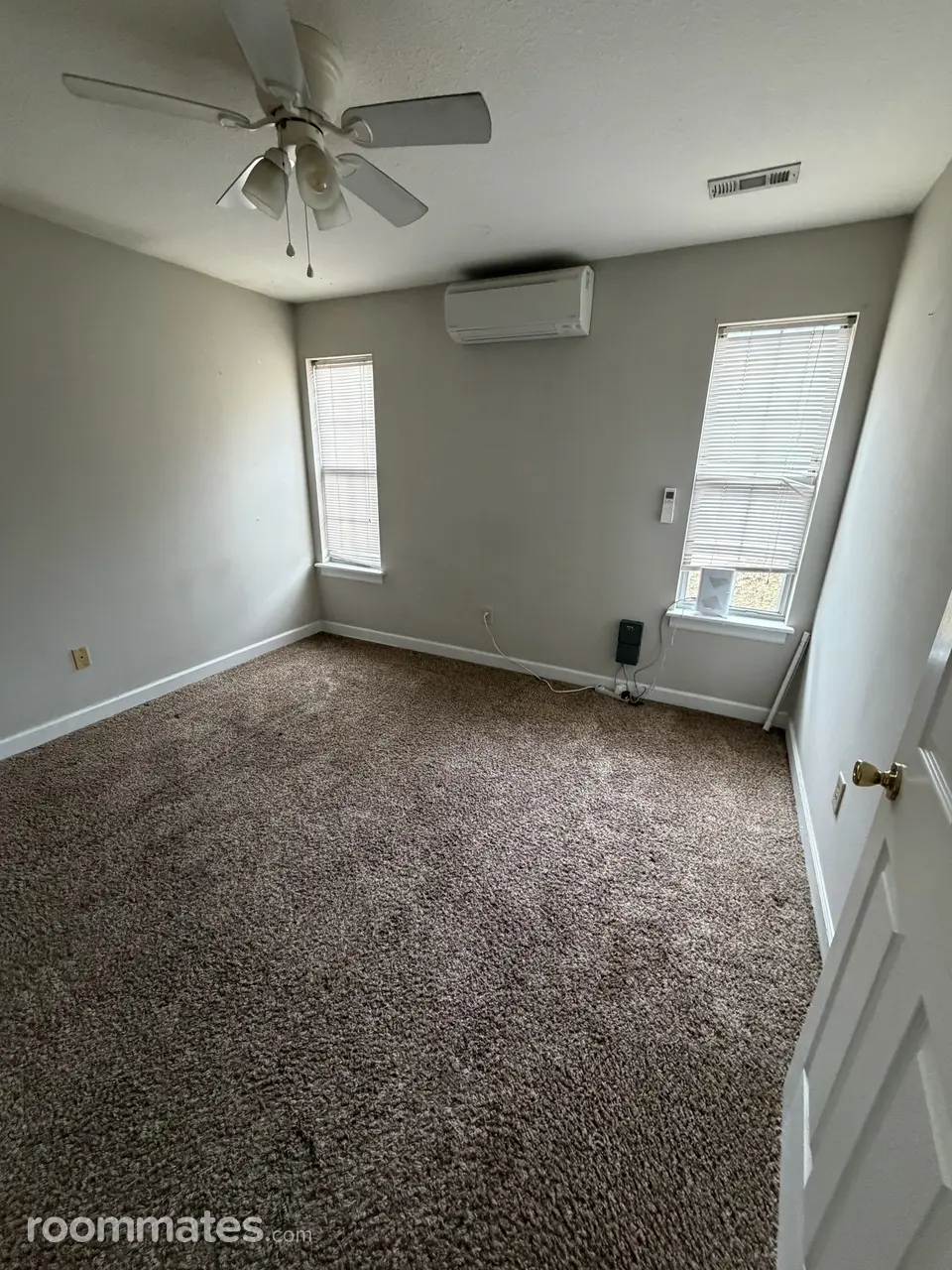 Profile photo 8 of 13