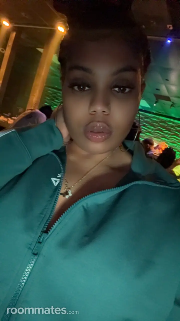 Profile photo 3 of 11