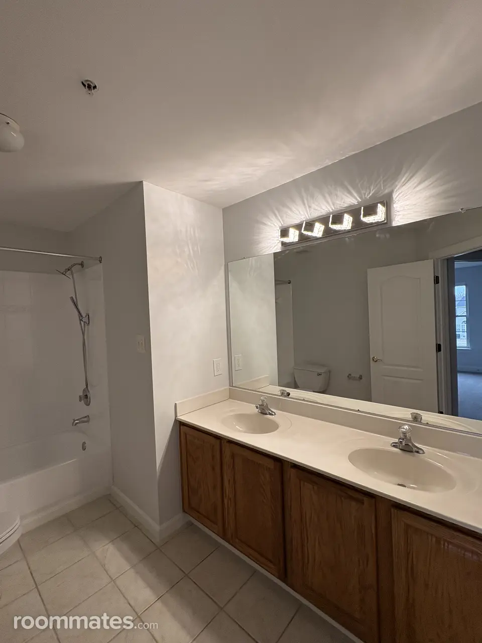 Profile photo 4 of 11