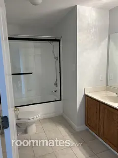 Room for rent in Brandywine, MD $1700, house