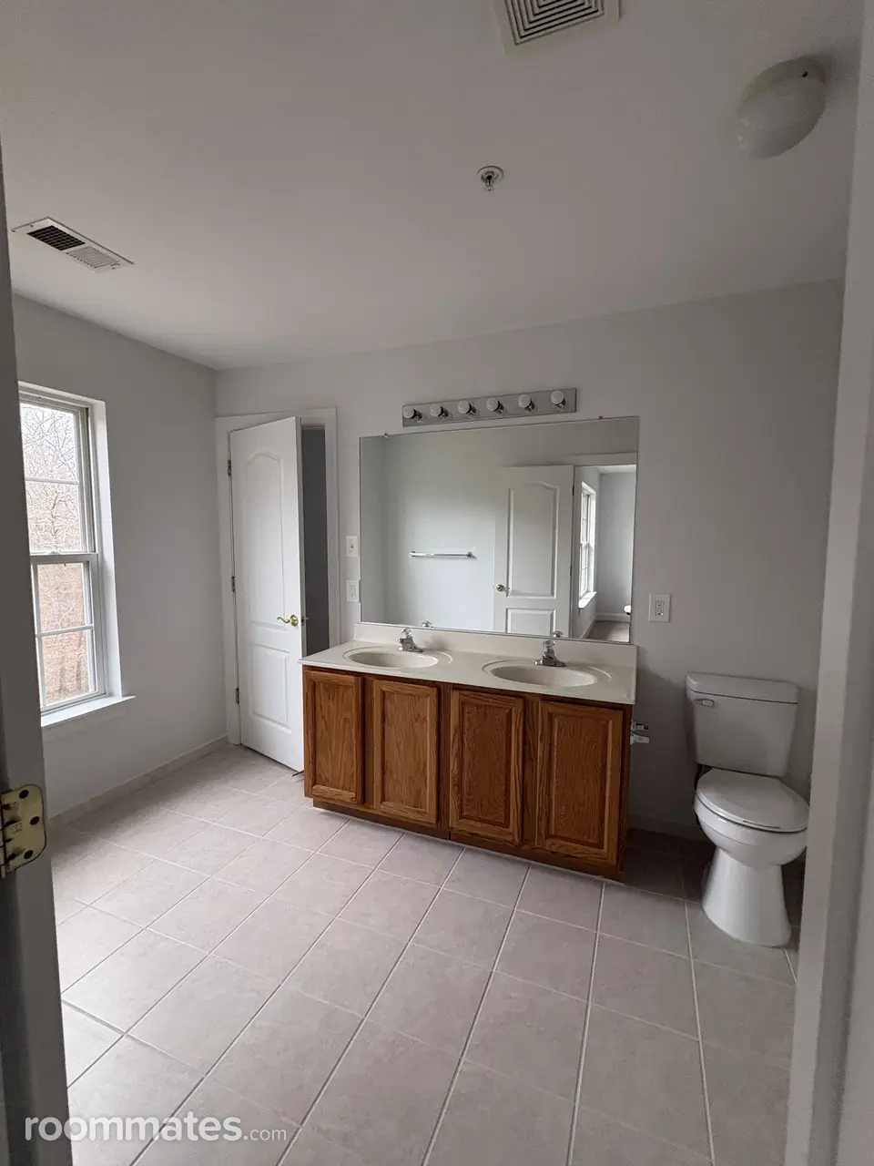 Profile photo 3 of 11