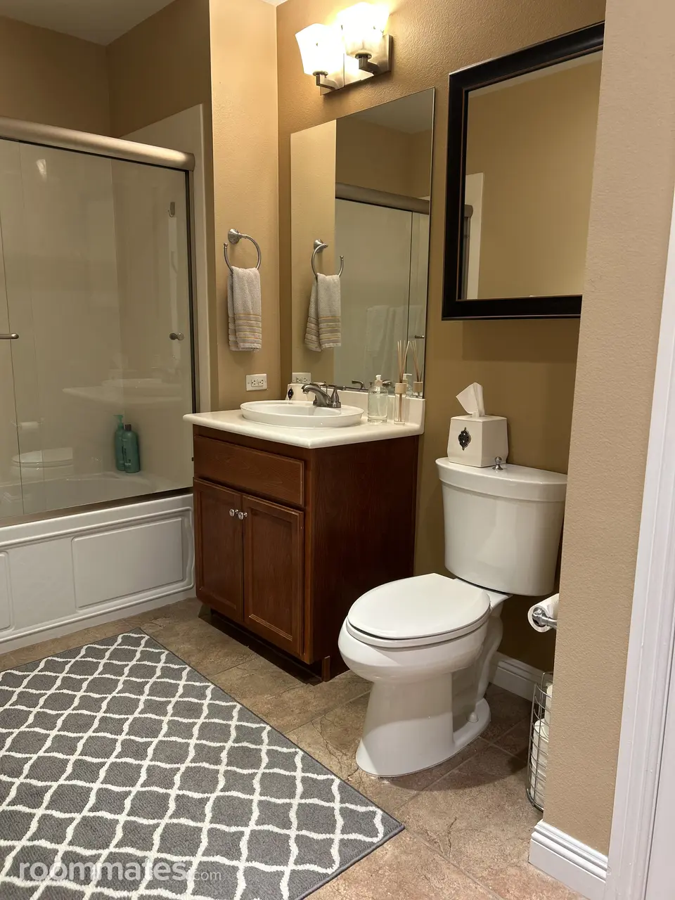 Profile photo 4 of 8