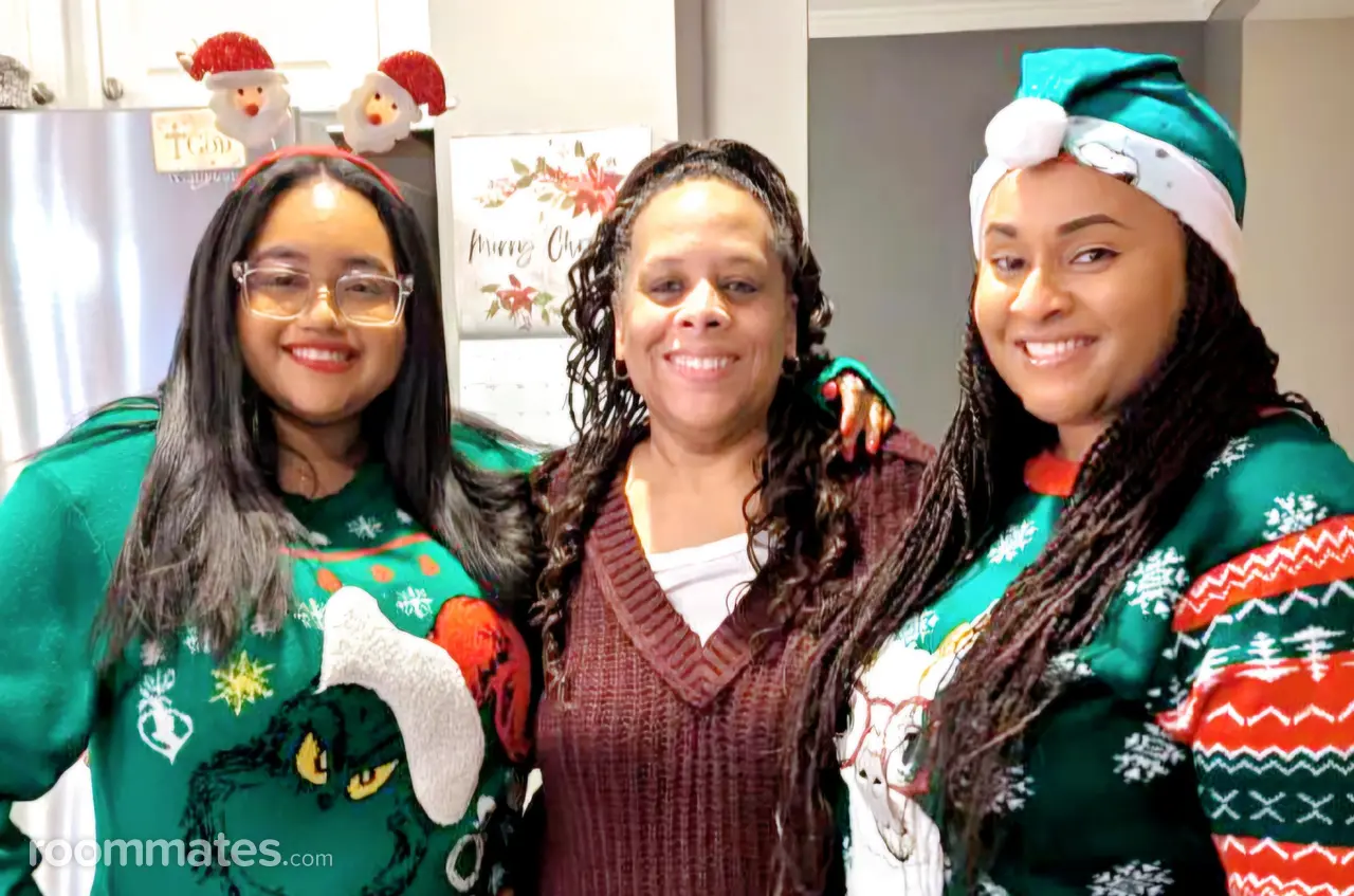 Profile photo 7 of 10