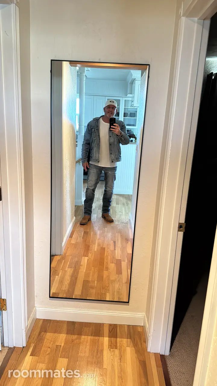 Profile photo 1 of 1