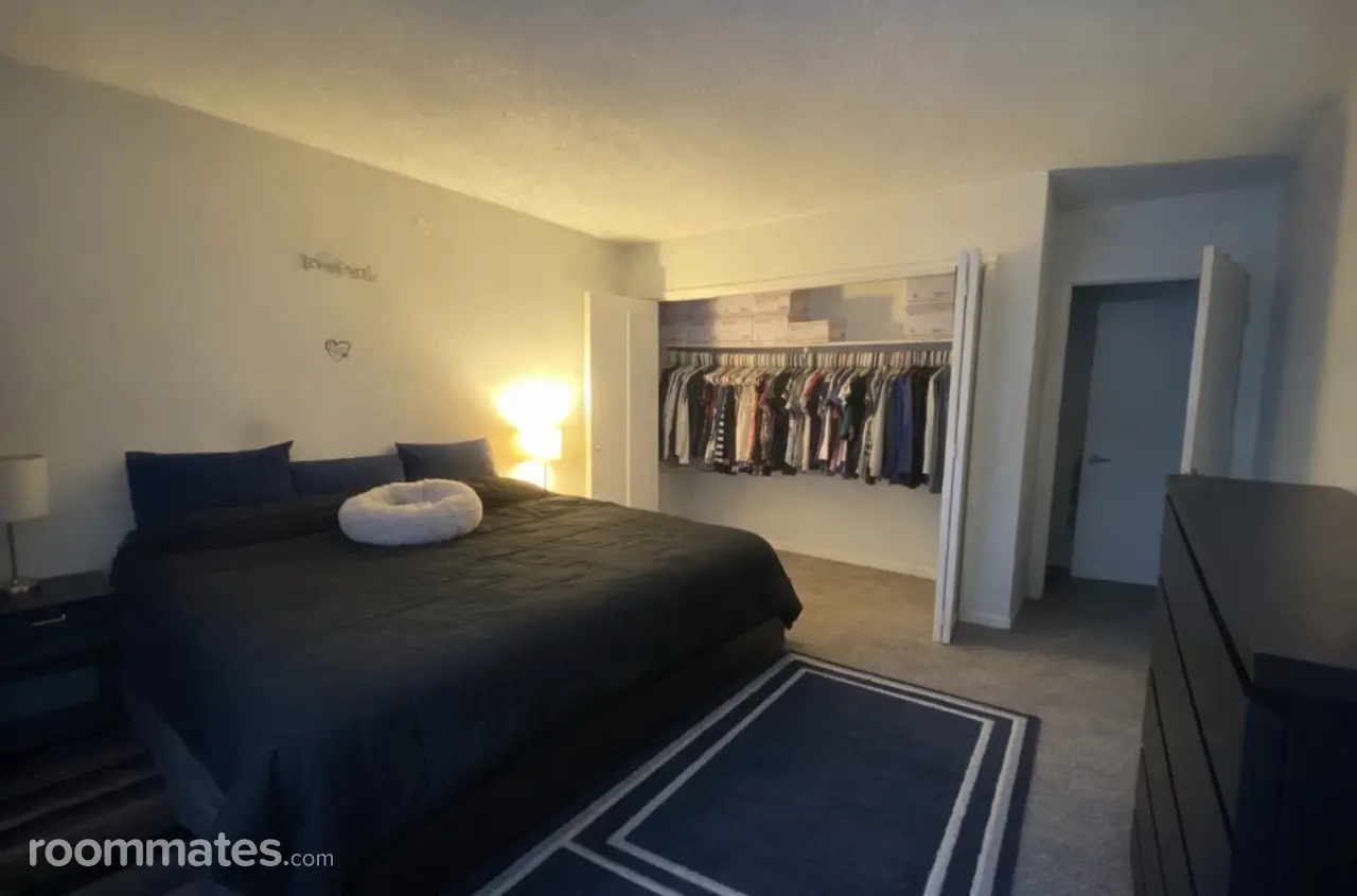 Profile photo 1 of 6