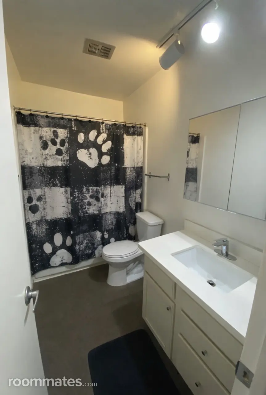 Profile photo 2 of 6