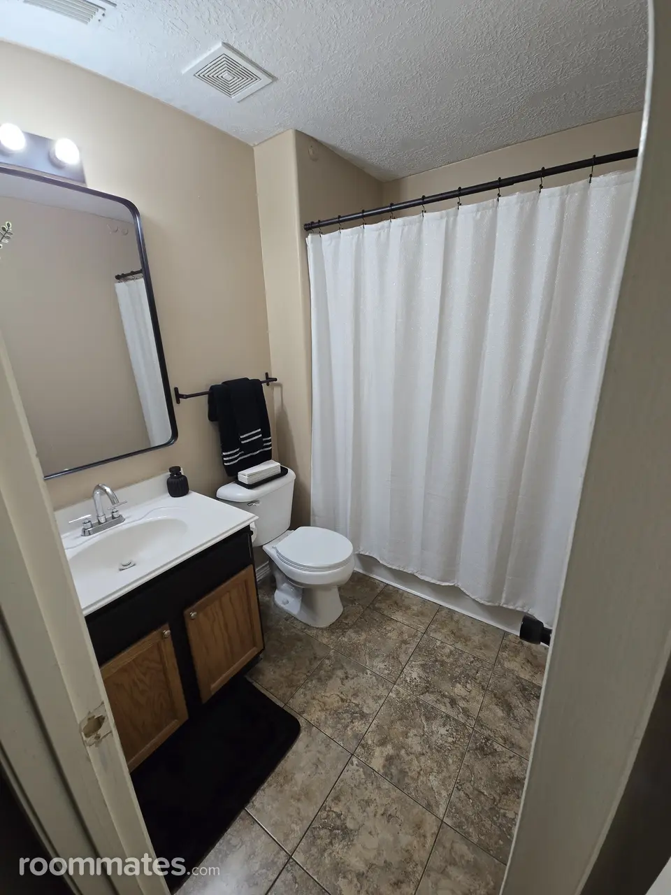 Profile photo 8 of 9