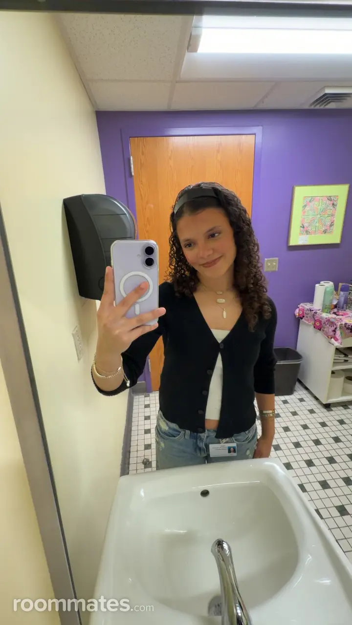 Profile photo 1 of 1