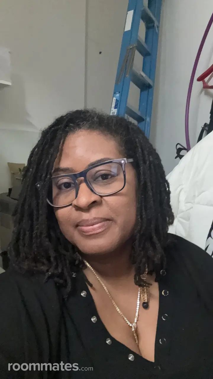 Profile photo 3 of 4