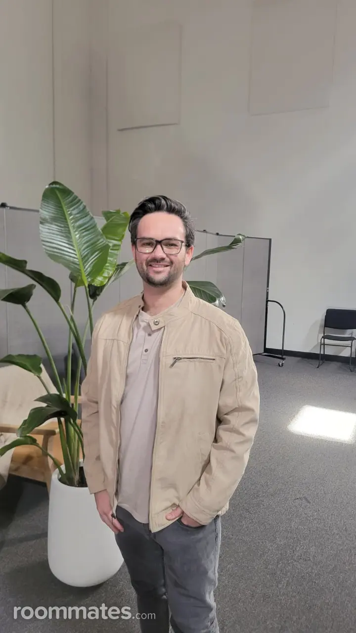 Profile photo 1 of 1