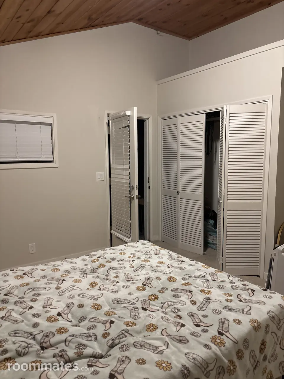 Profile photo 9 of 12