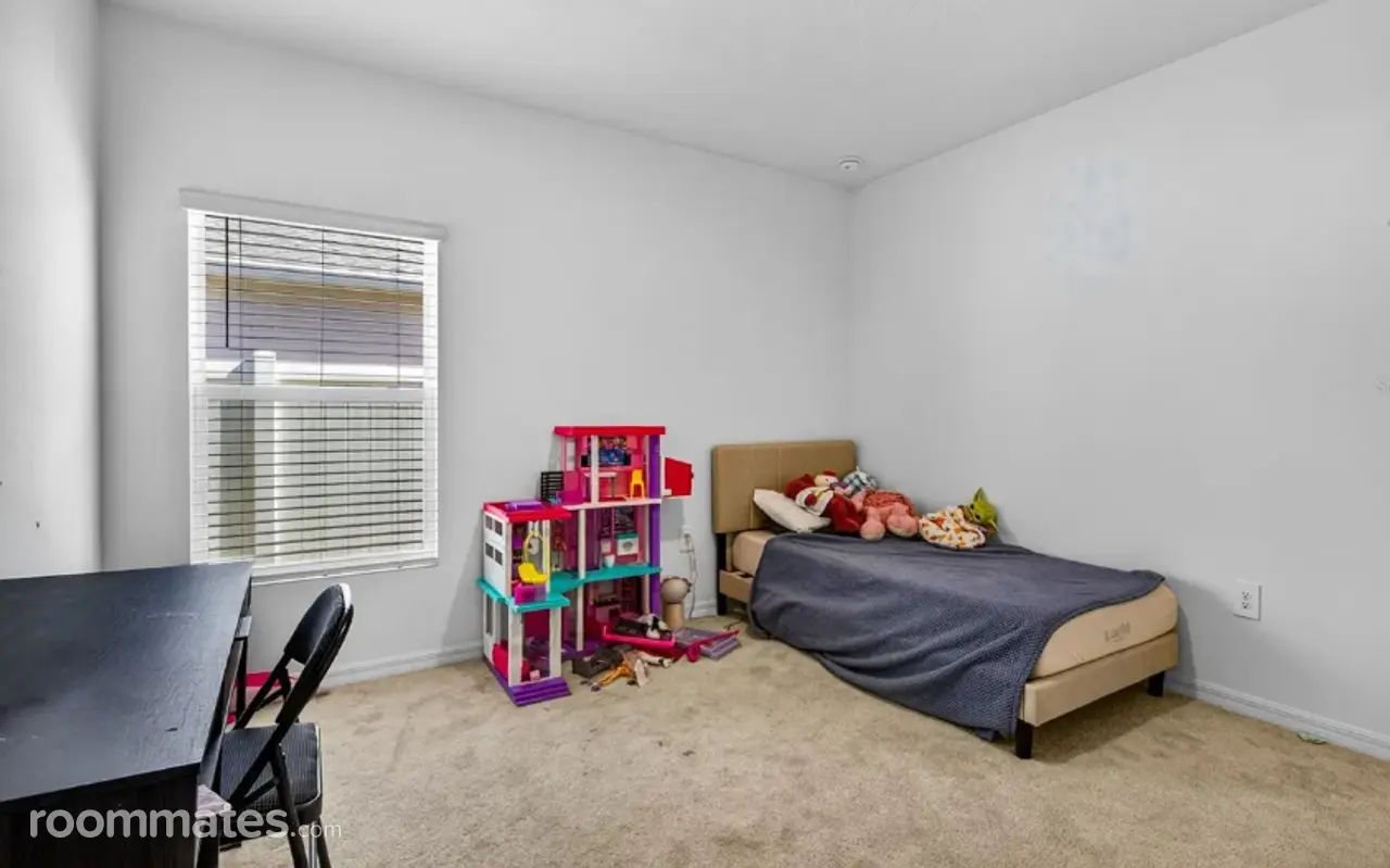 Profile photo 2 of 8