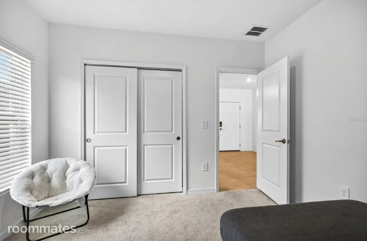 Profile photo 3 of 8