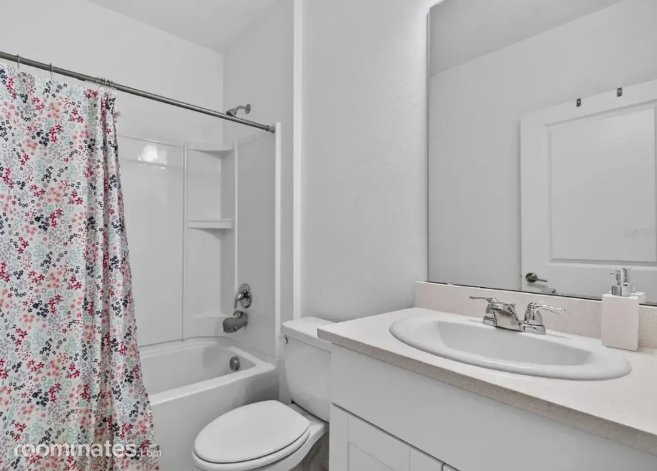 Profile photo 4 of 8