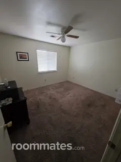 Room for rent in Bakersfield, CA $600, townhouse