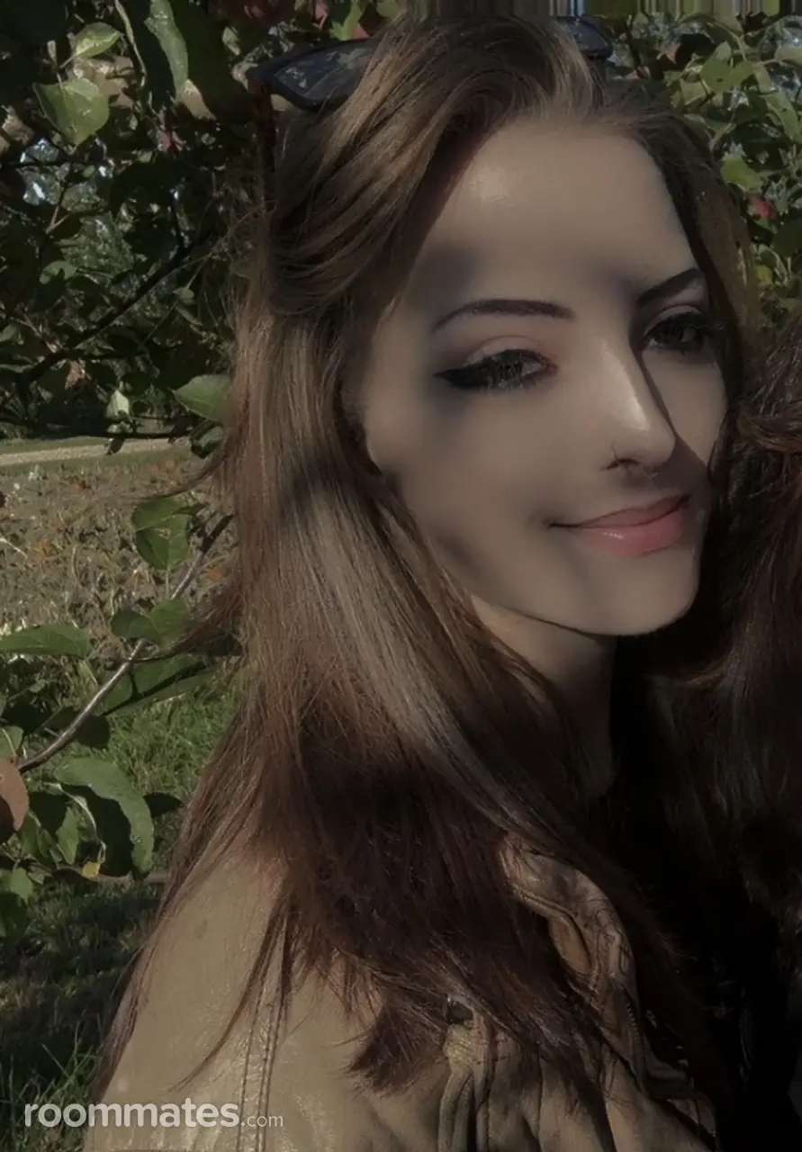 Profile photo 14 of 14