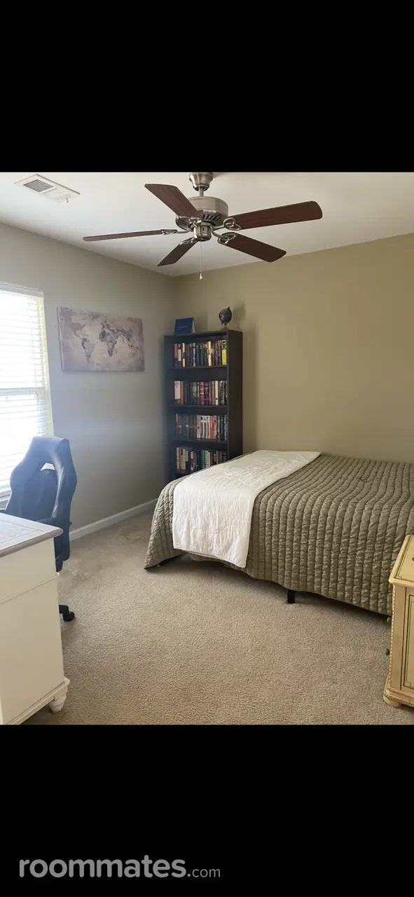 Profile photo 8 of 11