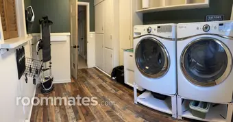 Room for rent in Gates NY $1200, house