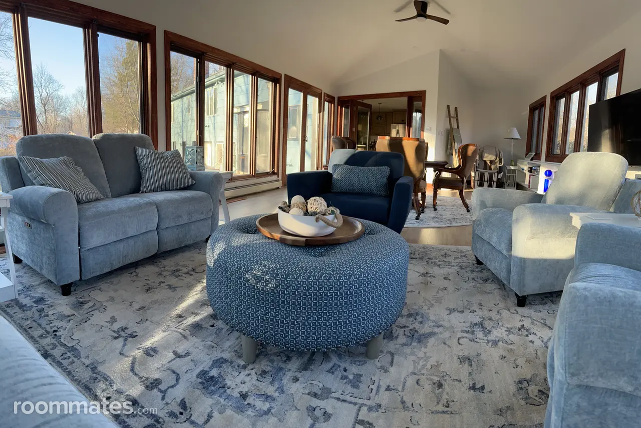 Profile photo 3 of 11