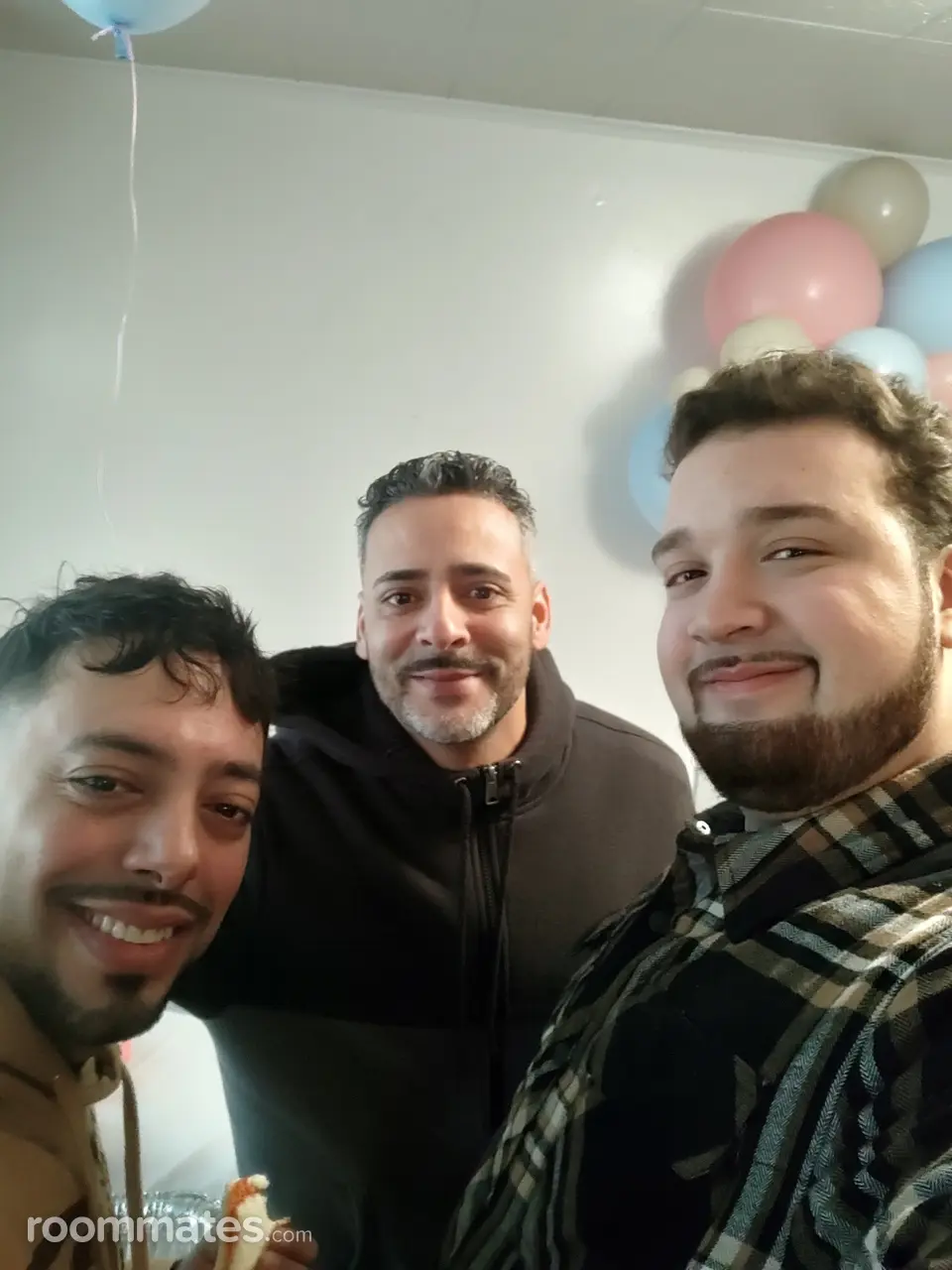 Profile photo 6 of 6