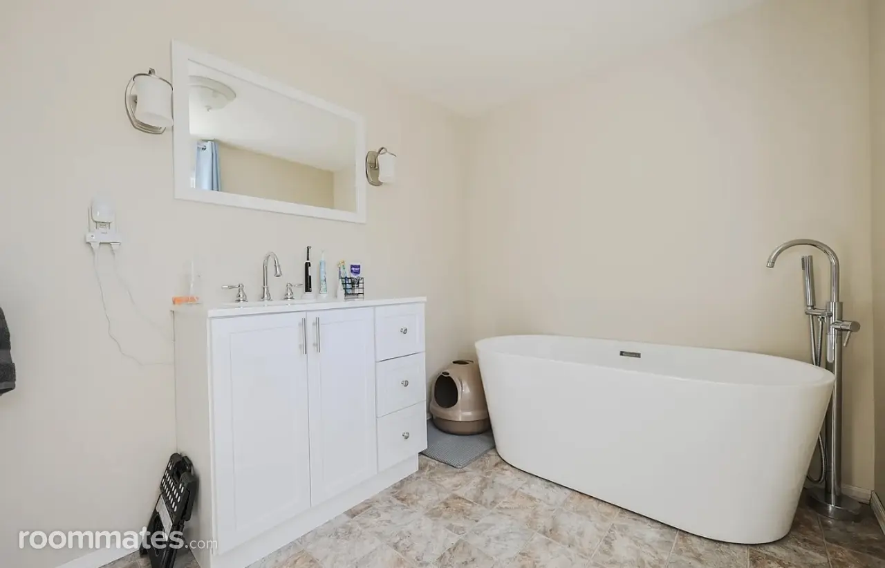 Profile photo 5 of 19