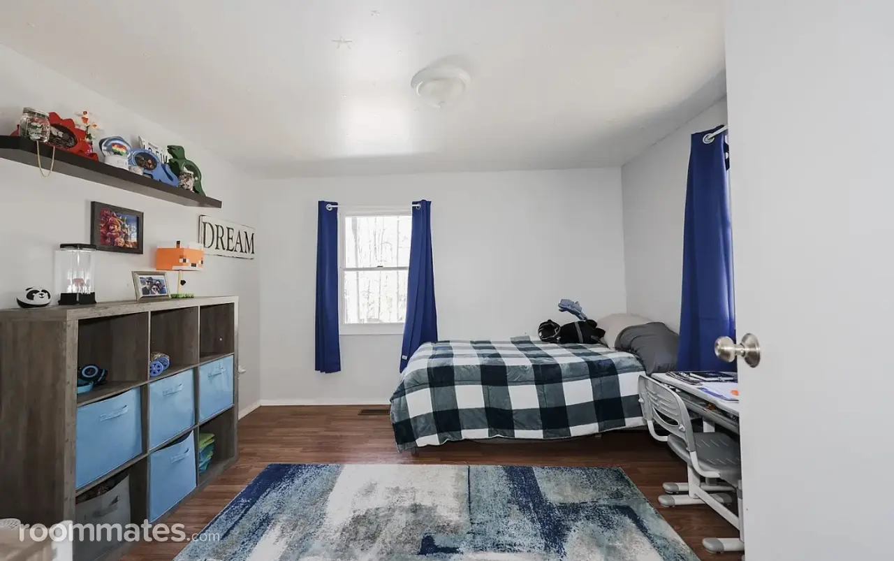 Profile photo 2 of 19