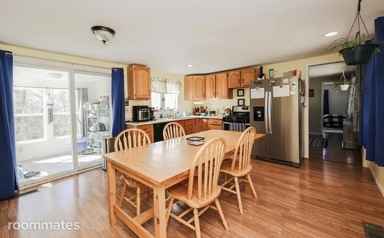 Profile photo 4 of 19