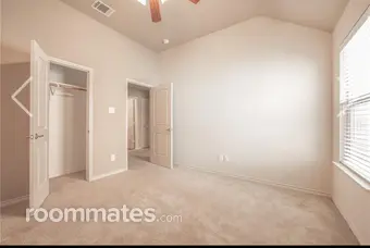 Room for rent in McKinney, TX $1000, house