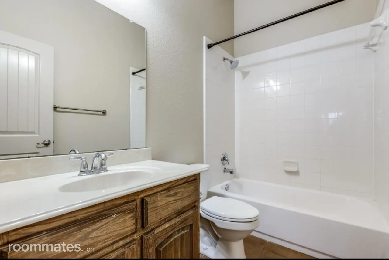 Profile photo 5 of 13