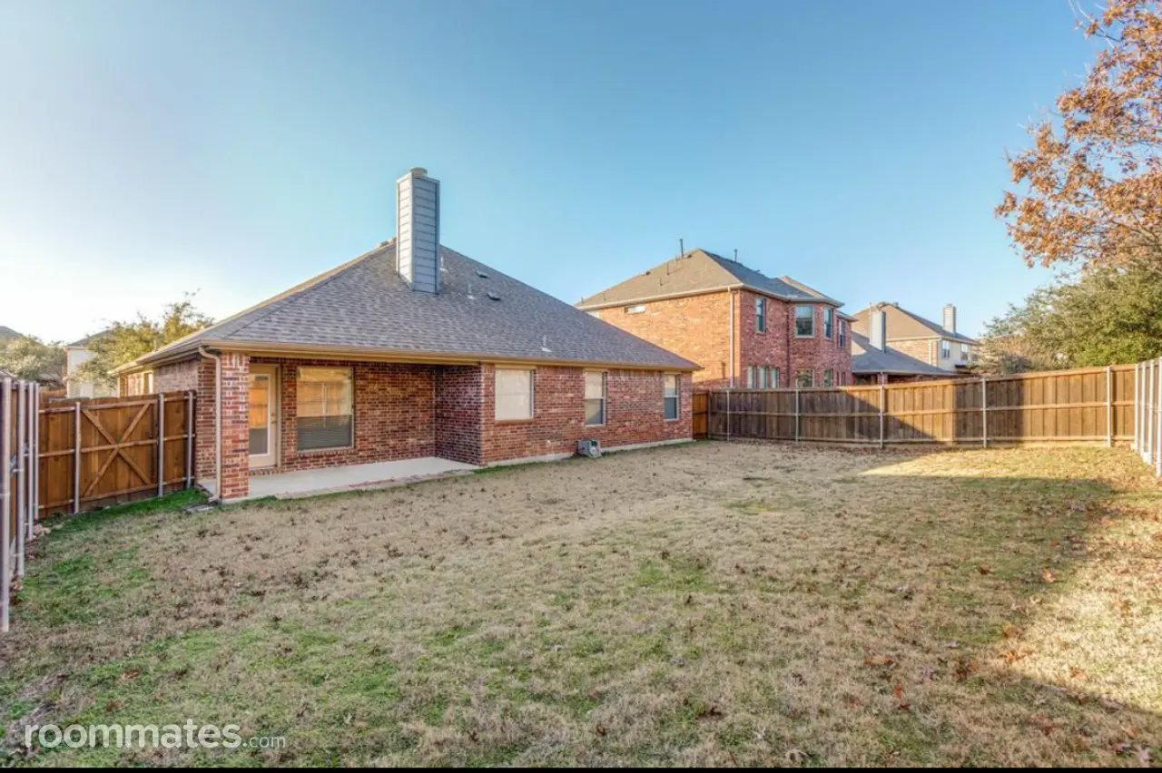 Profile photo 7 of 13