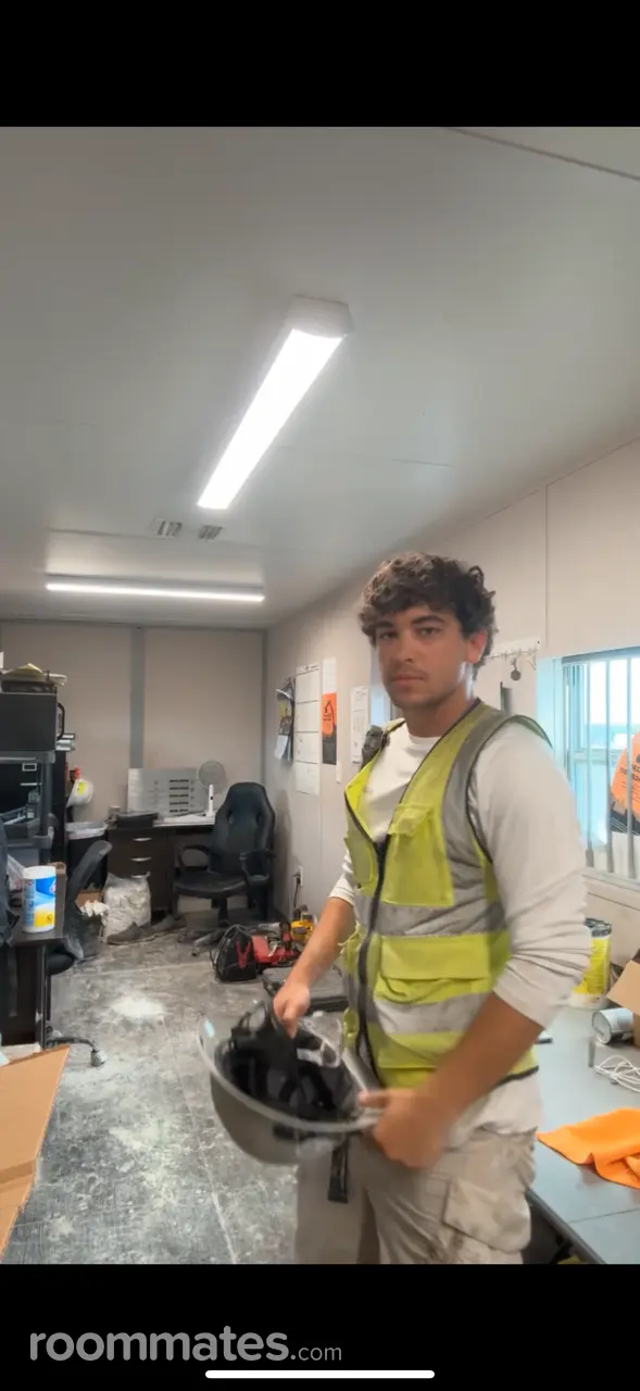 Profile photo 1 of 1