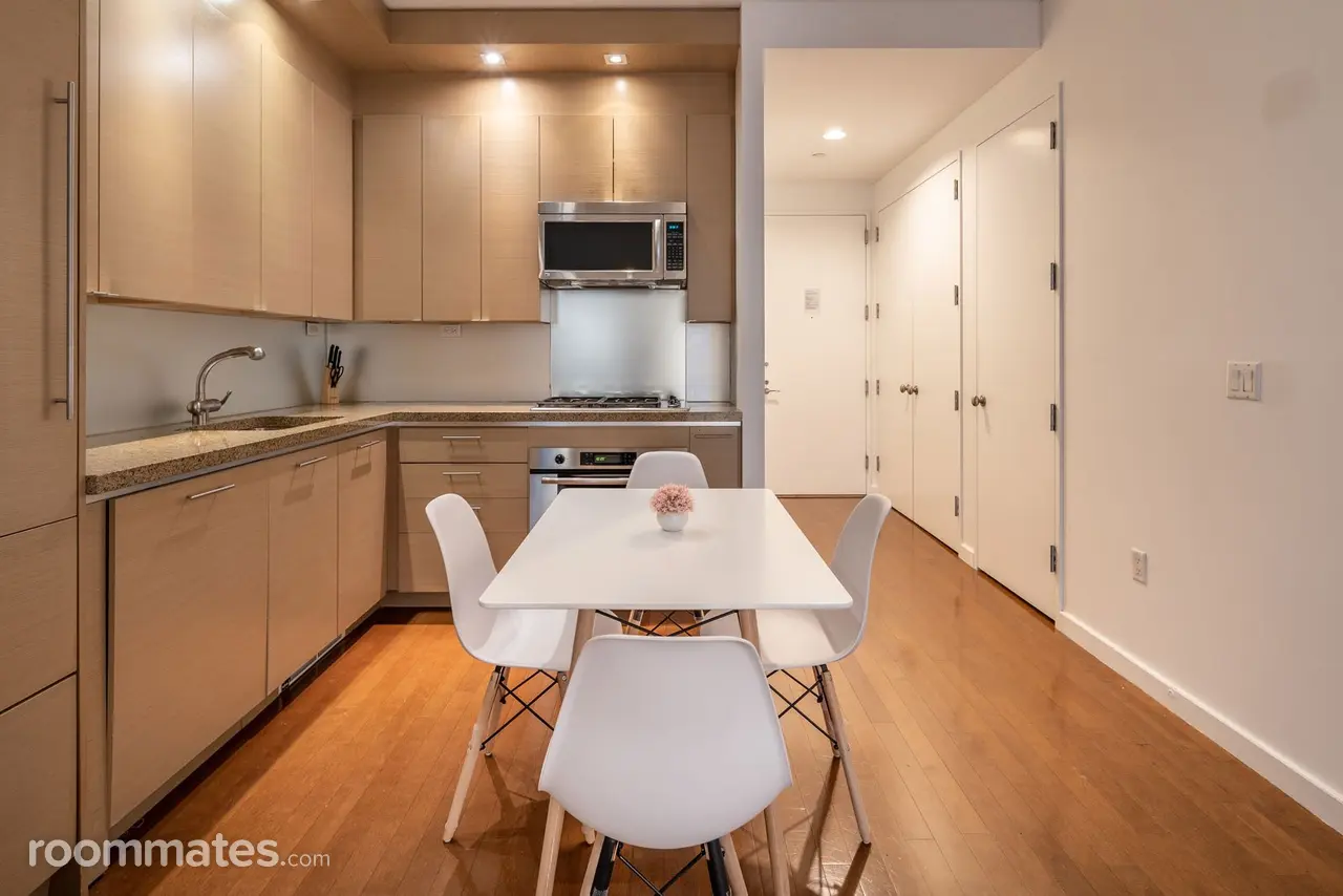 Profile photo 8 of 11