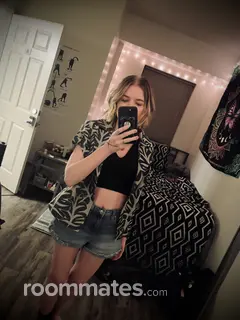 Roommate looking Colorado Springs, CO, $1100