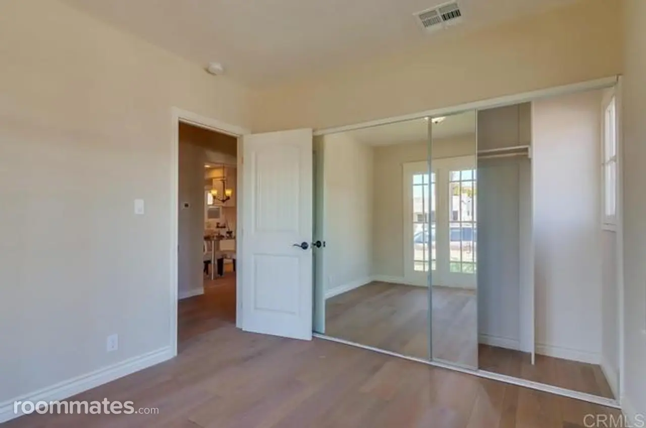 Profile photo 3 of 9