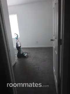 Room for rent in Wilmington, DE $700, townhouse