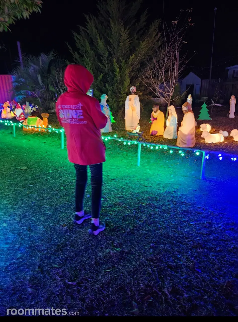 Profile photo 1 of 2