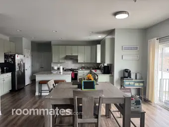 Room for rent in Frederick, MD $1000, house