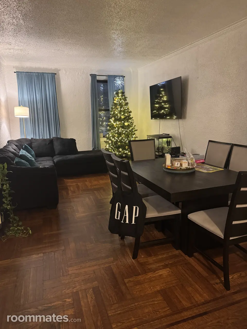 Profile photo 3 of 4