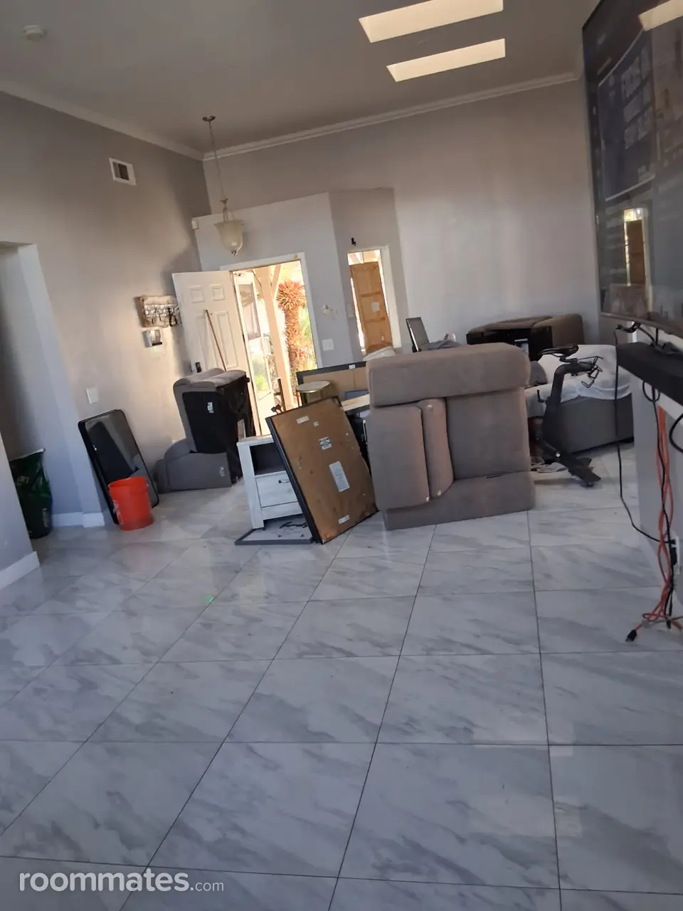 Profile photo 3 of 14