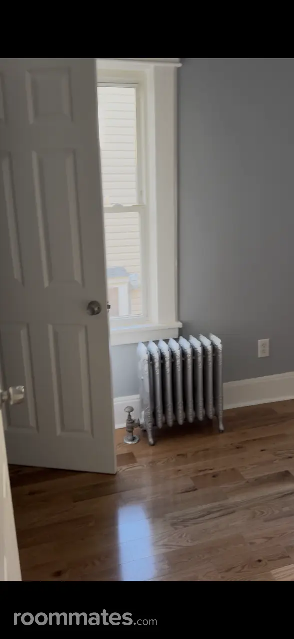 Profile photo 4 of 8