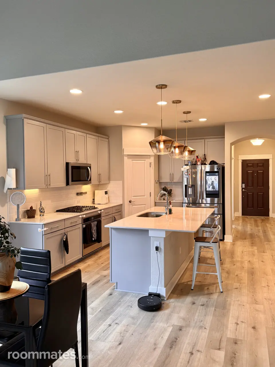 Profile photo 2 of 16