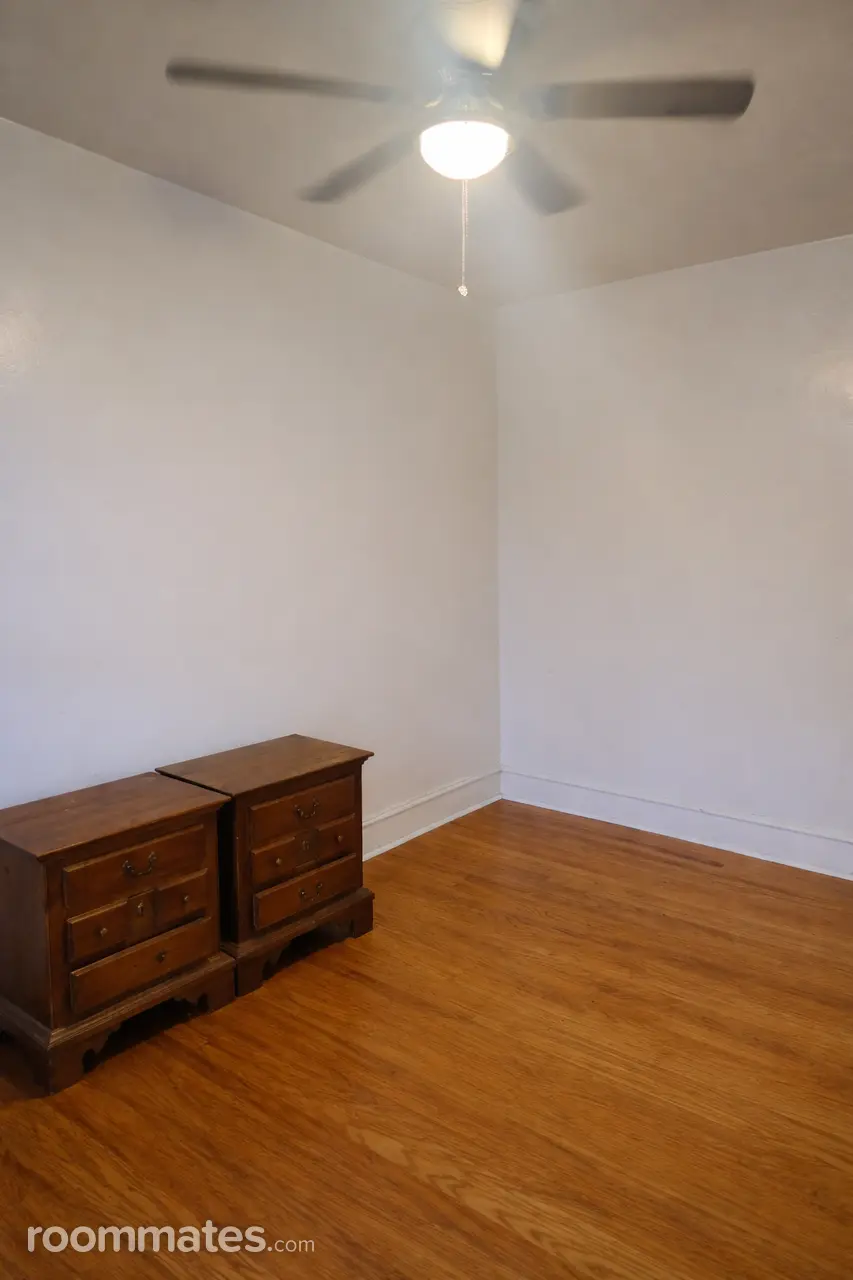 Profile photo 2 of 10