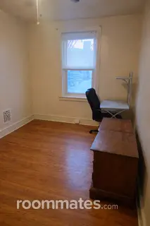 Room for rent in Chester, PA $700, house
