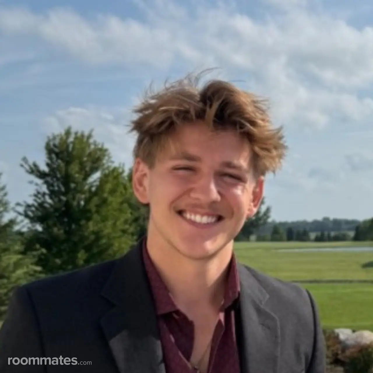 Profile photo 1 of 4