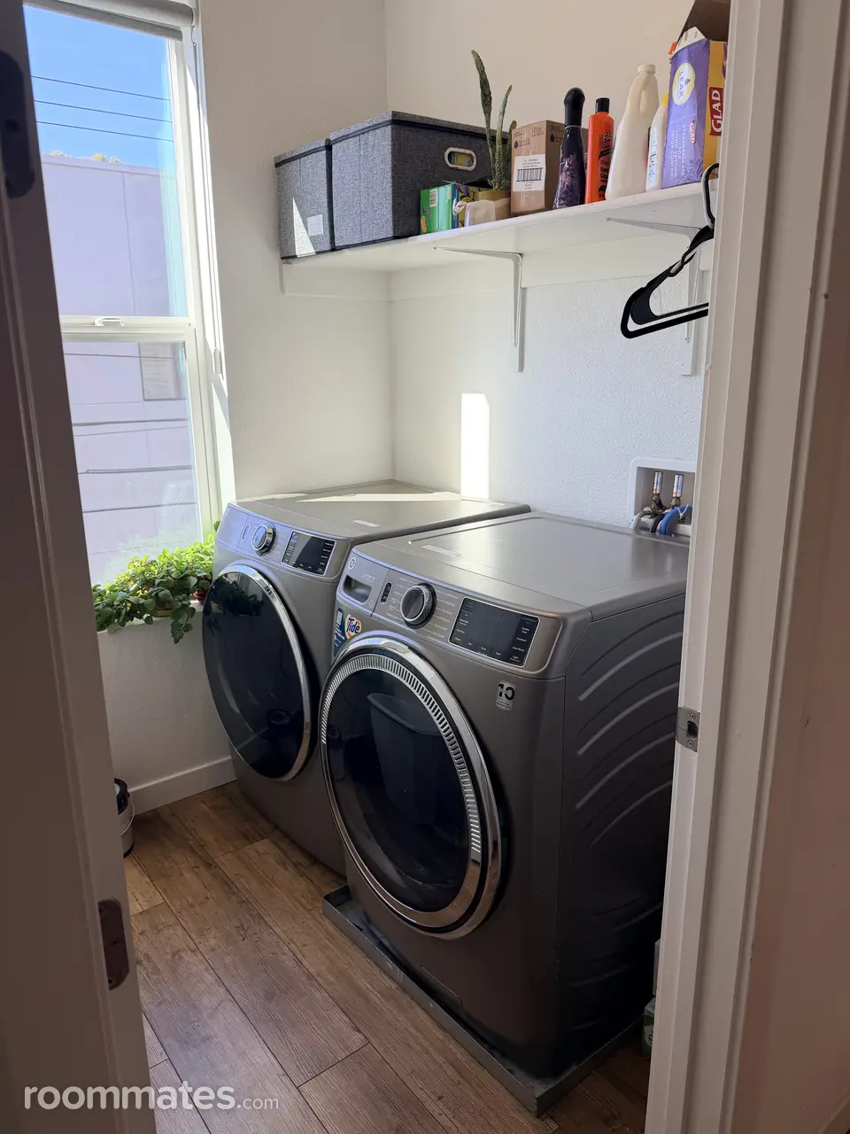 Profile photo 7 of 13